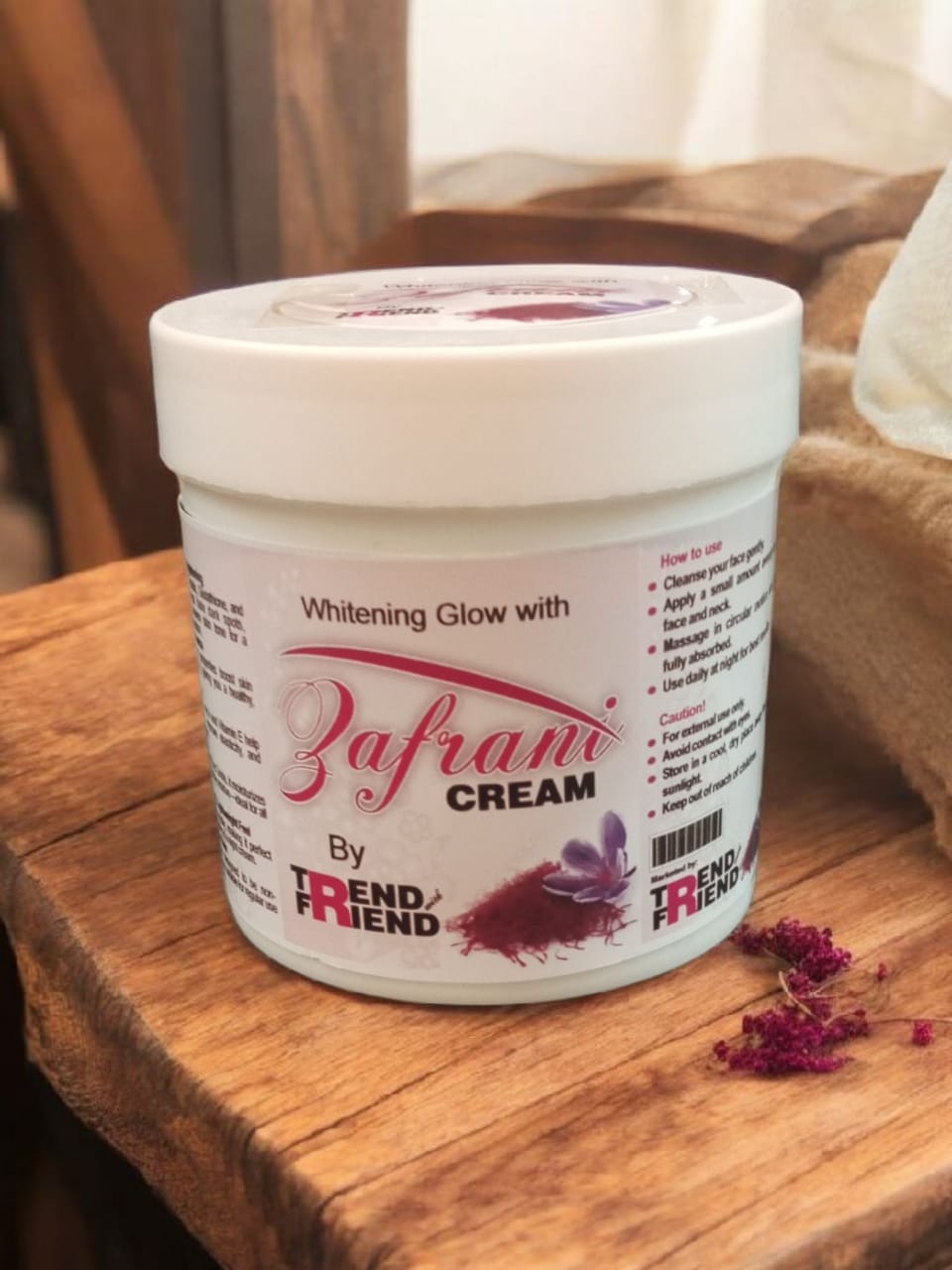 Glow & White Zafraani Korean whitening Gold Cream